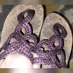 Muk Luks purple metallic braided strap sandals thongs flip flops cork cushioned